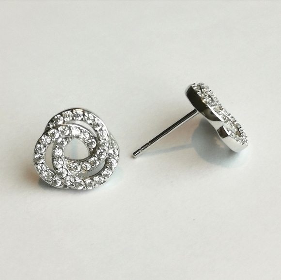 "love Knot" cz sterling silver stud earrings - Picture 3 of 6